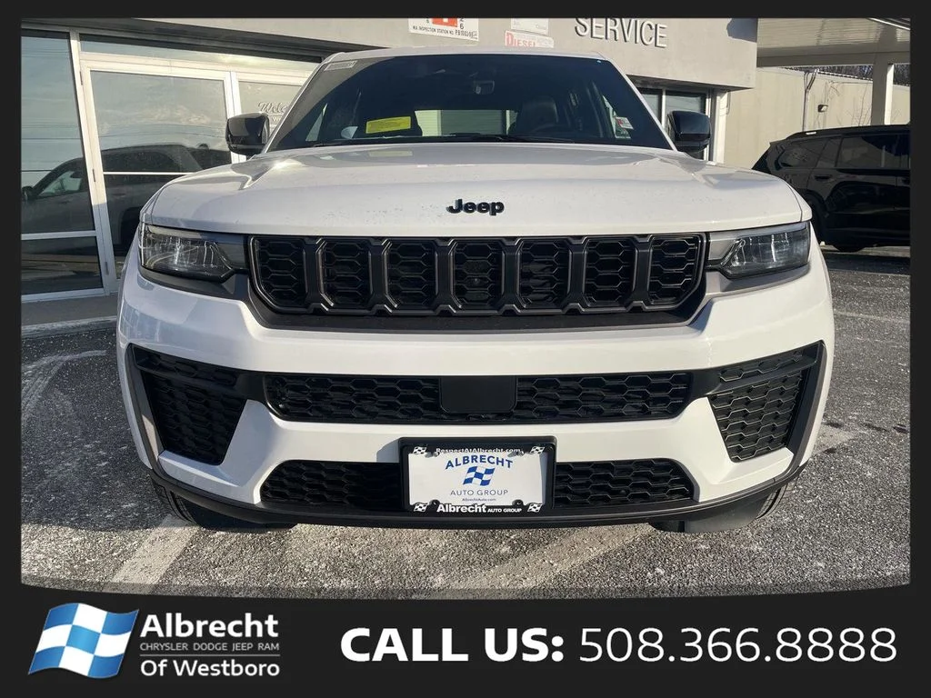 New 2026 Bright White Clear-Coat Exterior Paint Jeep Altitude image 8