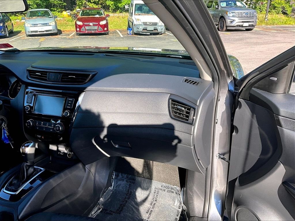 Used 2018 Gun Metallic Nissan S image 13
