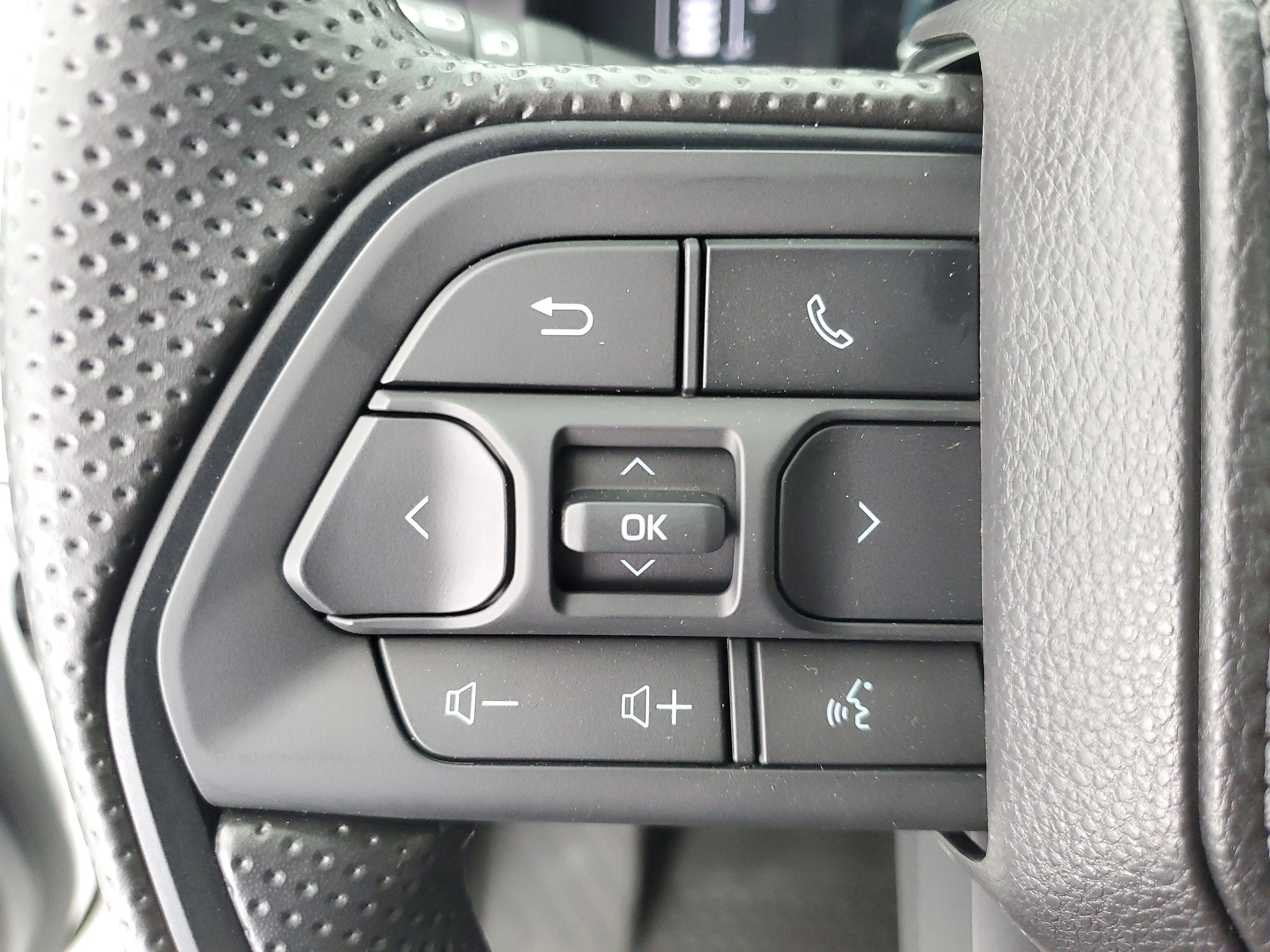 2026 Toyota Tacoma SR5 - Photo 24
