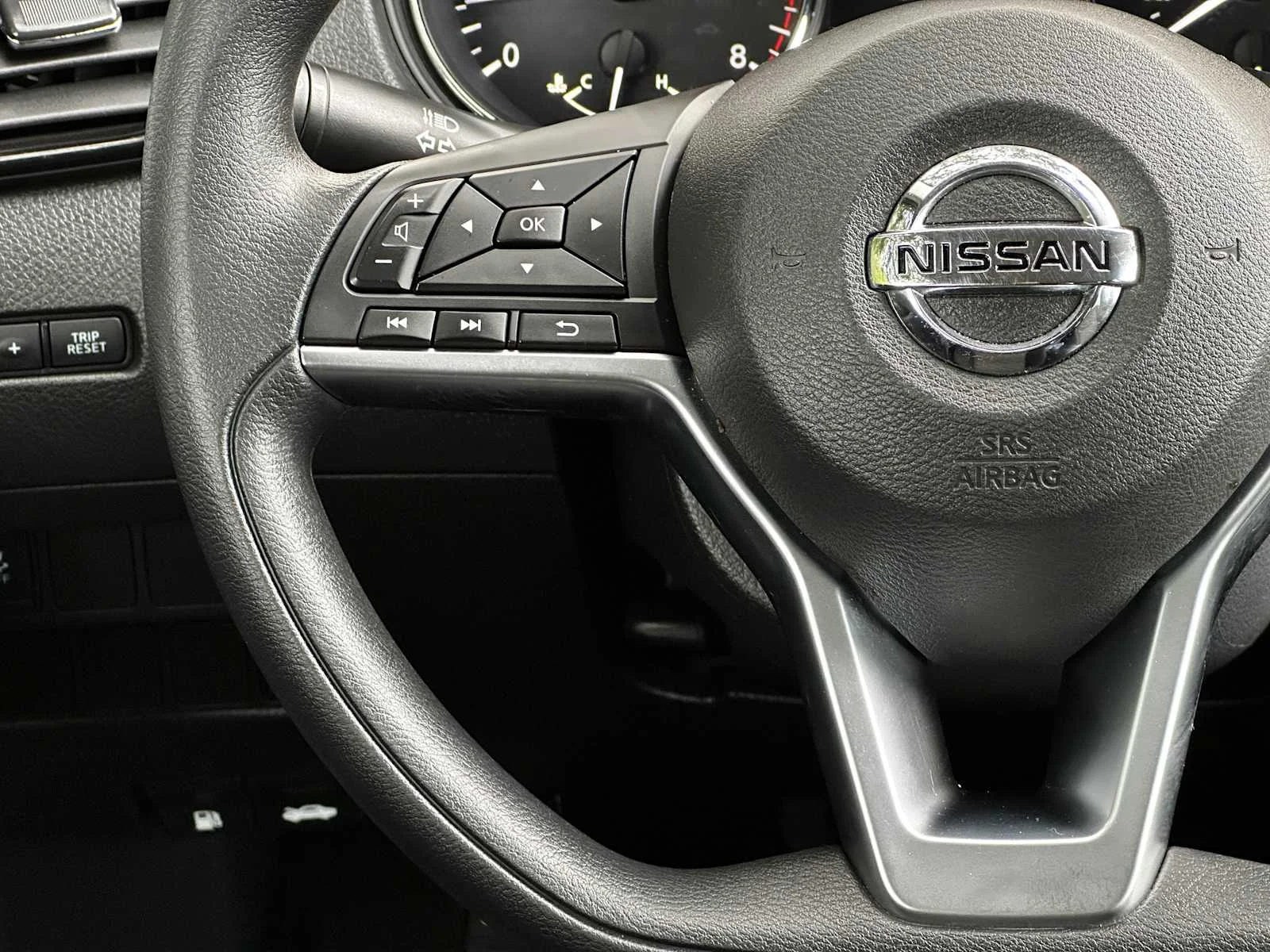 Used 2018  Nissan SV image 17