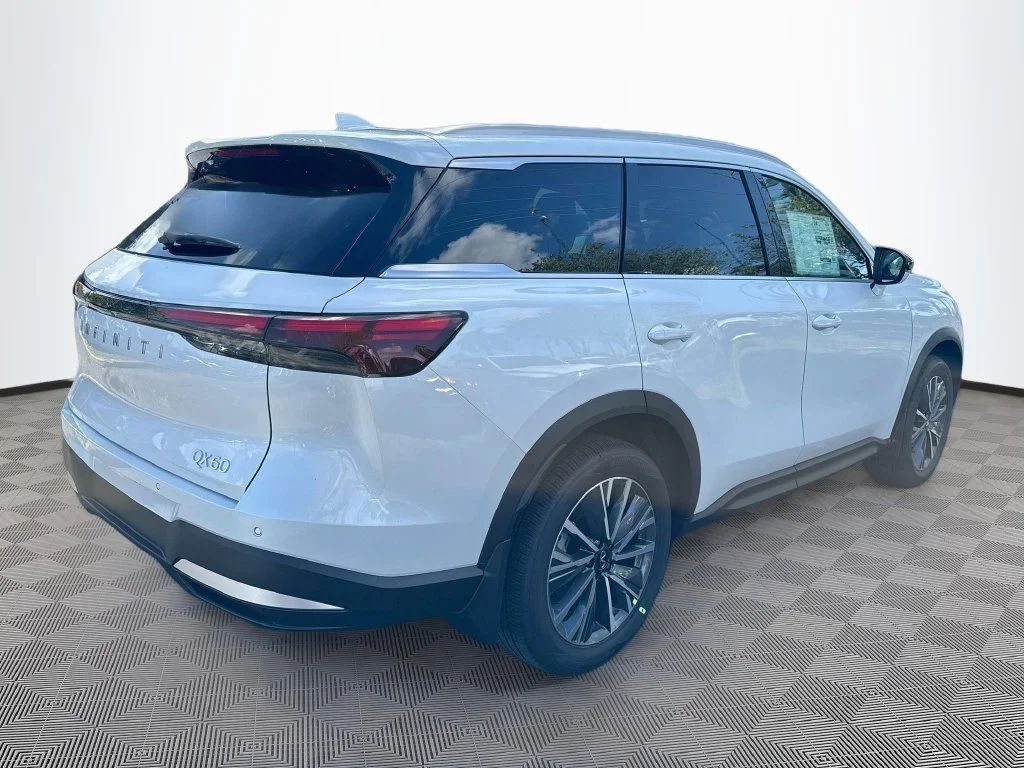 New 2027 White INFINITI LUXE image 5