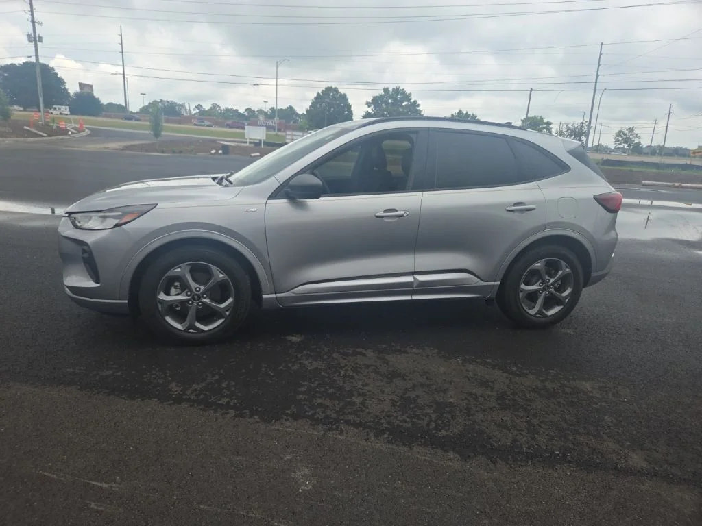 Used 2023 Silver Ford ST-Line image 6