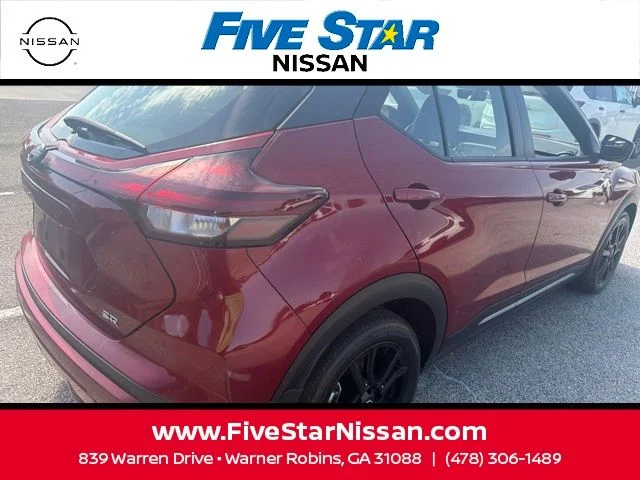 Used 2023 Red Nissan SR image 9