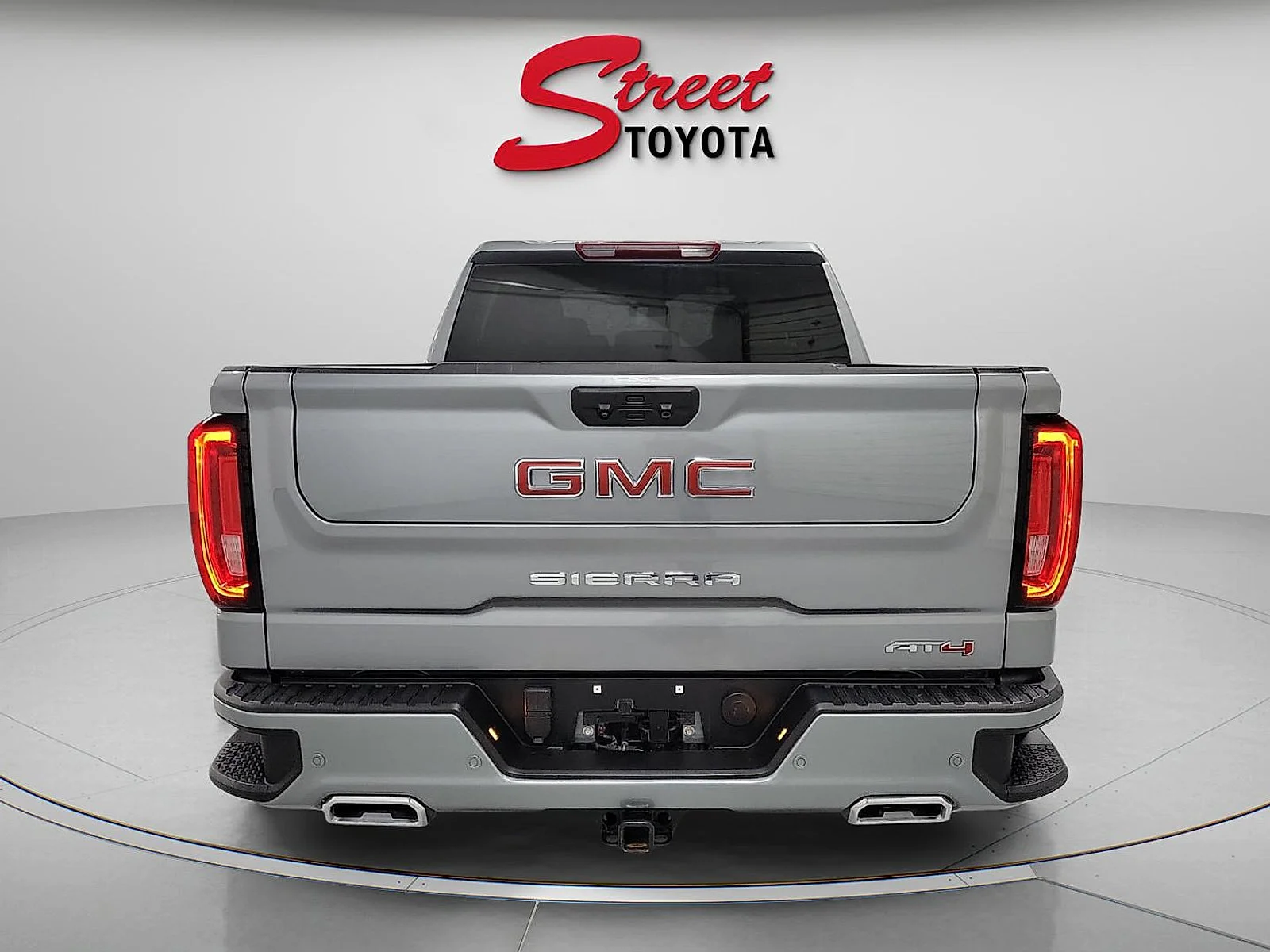 Used 2024 Sterling Metallic GMC AT4 image 3