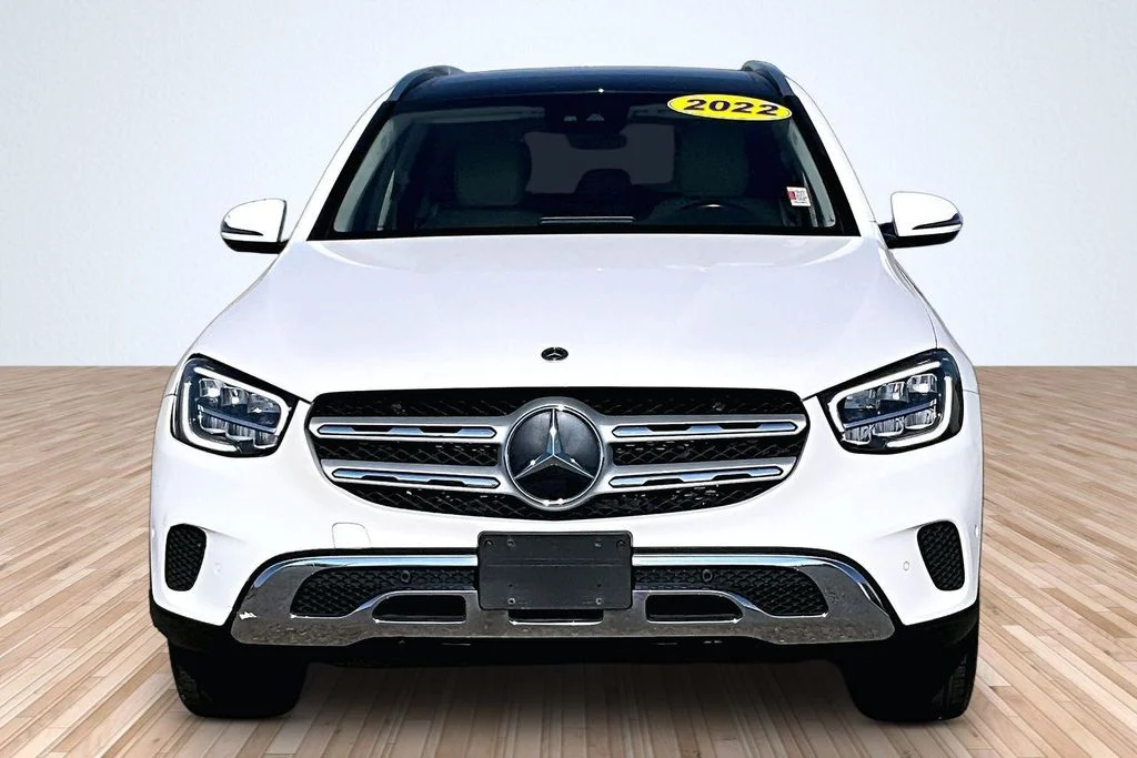 Used 2022 White Mercedes-Benz GLC 300 image 3
