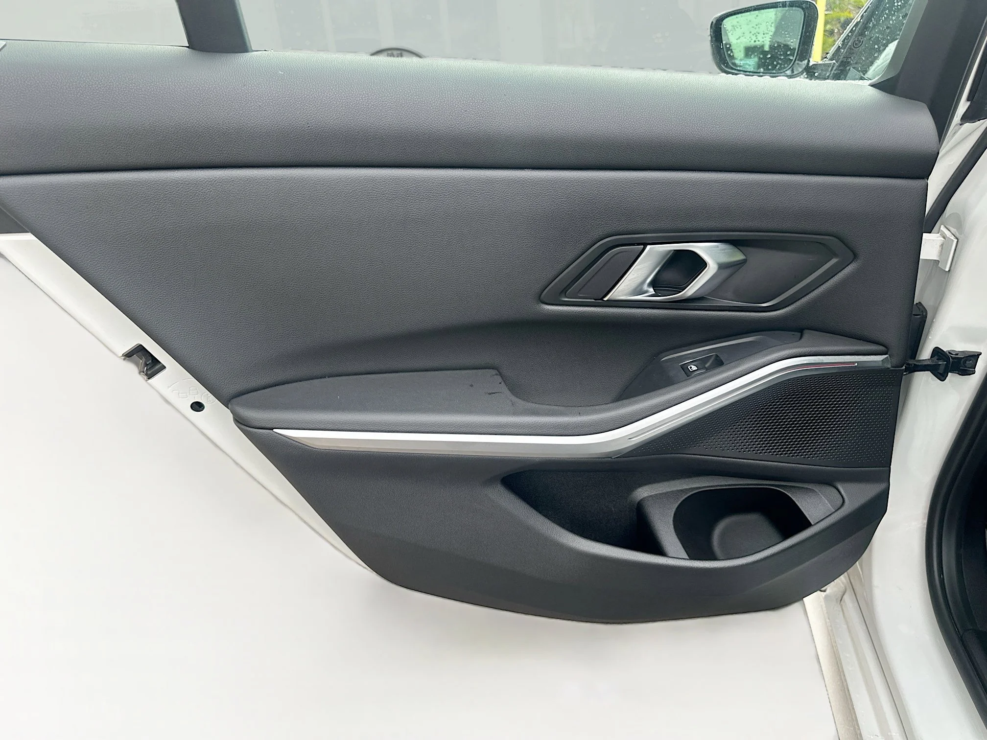 2024 BMW 3 Series 330i - Photo 25