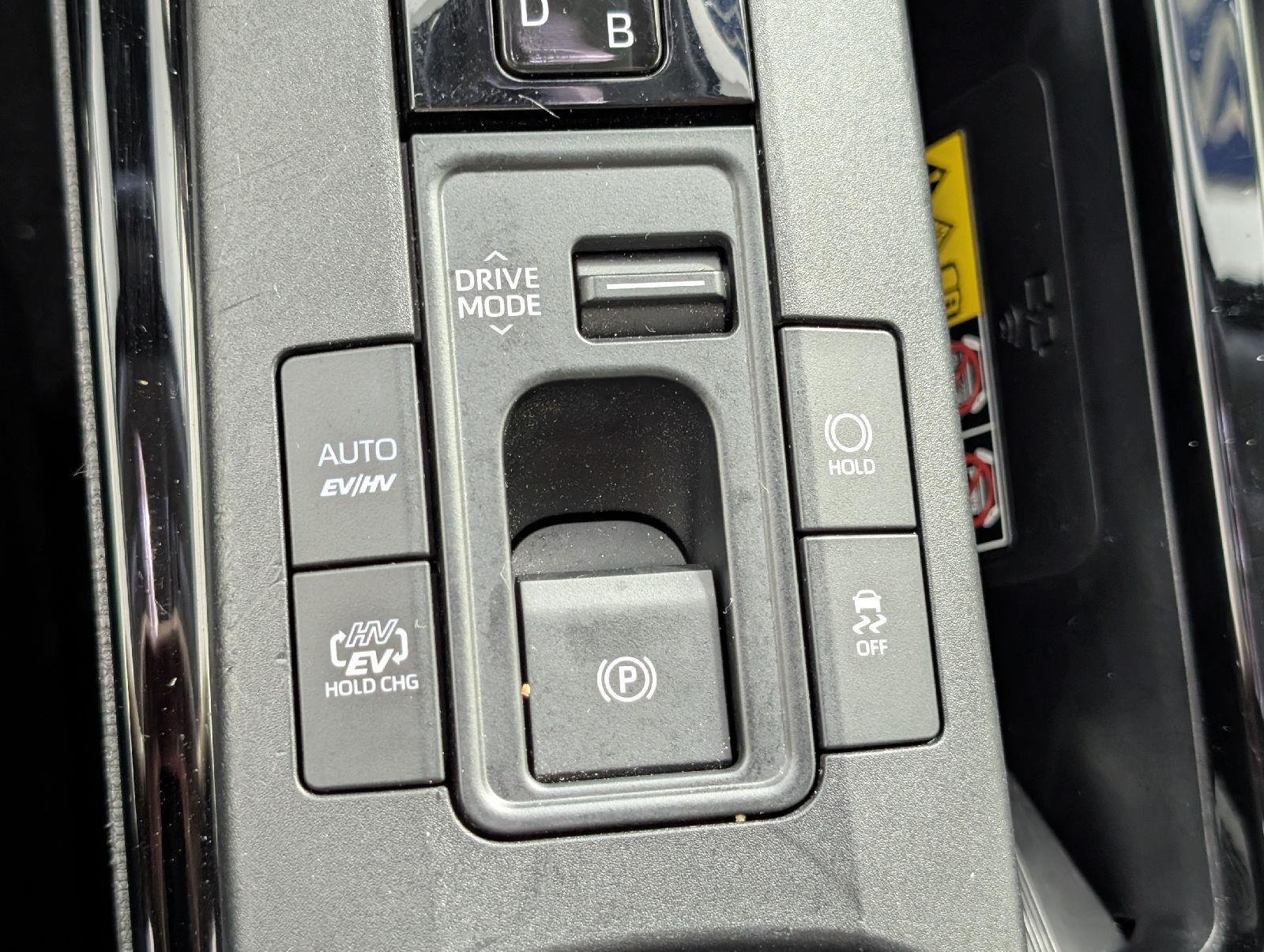 Used 2023 Wind Chill Pearl Toyota XSE image 30