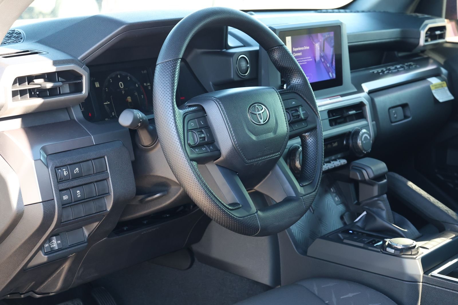 2025 Toyota Tacoma SR5 - Photo 13