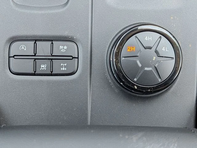 New 2026 Avalanche Ford XLT image 19