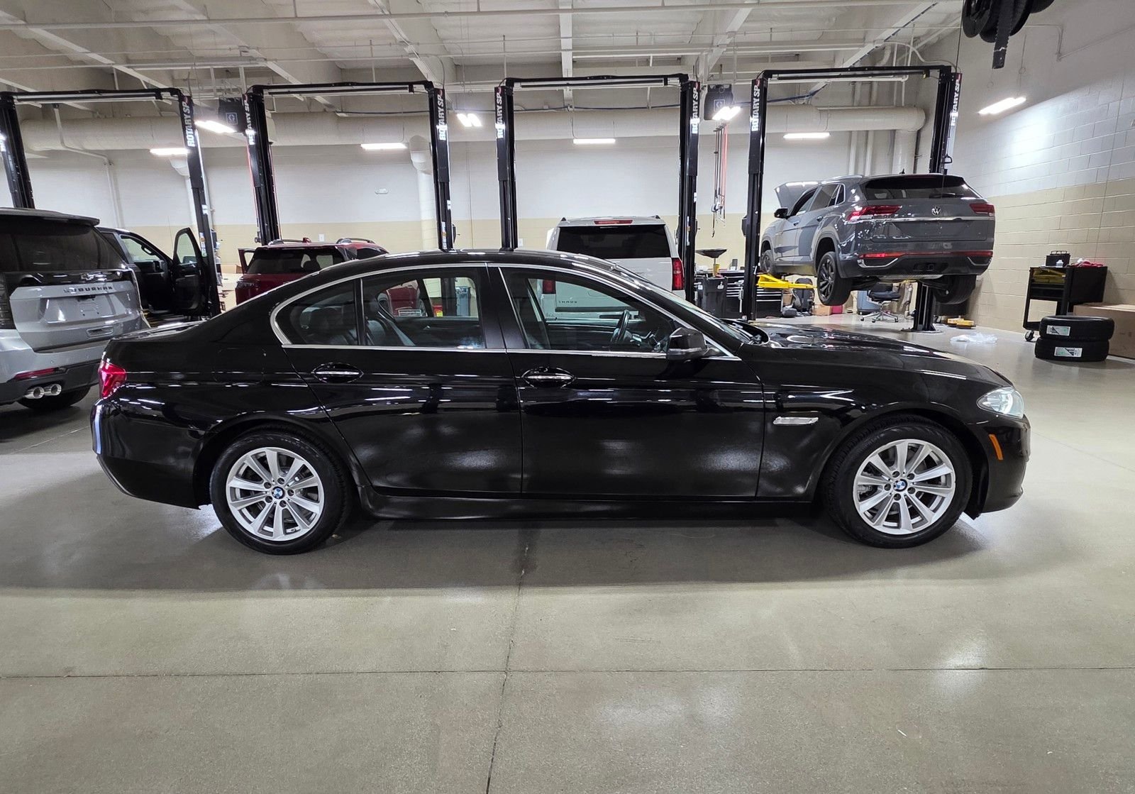 Used 2015 Jet Black BMW 528i image 8