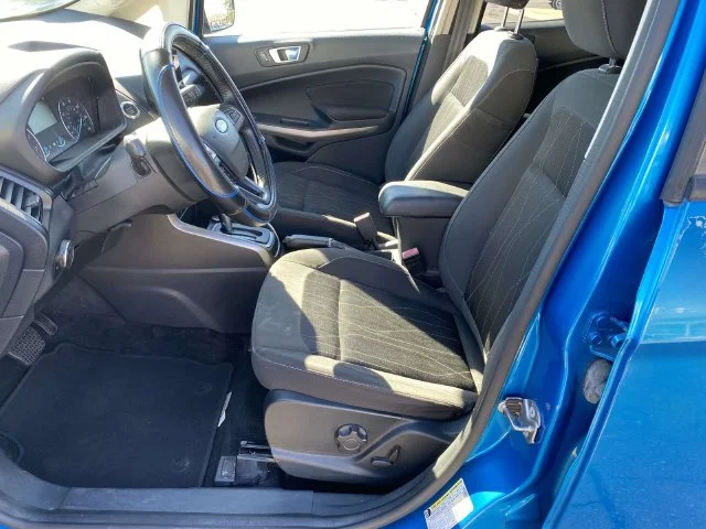 Used 2018 Blue Ford SE image 11