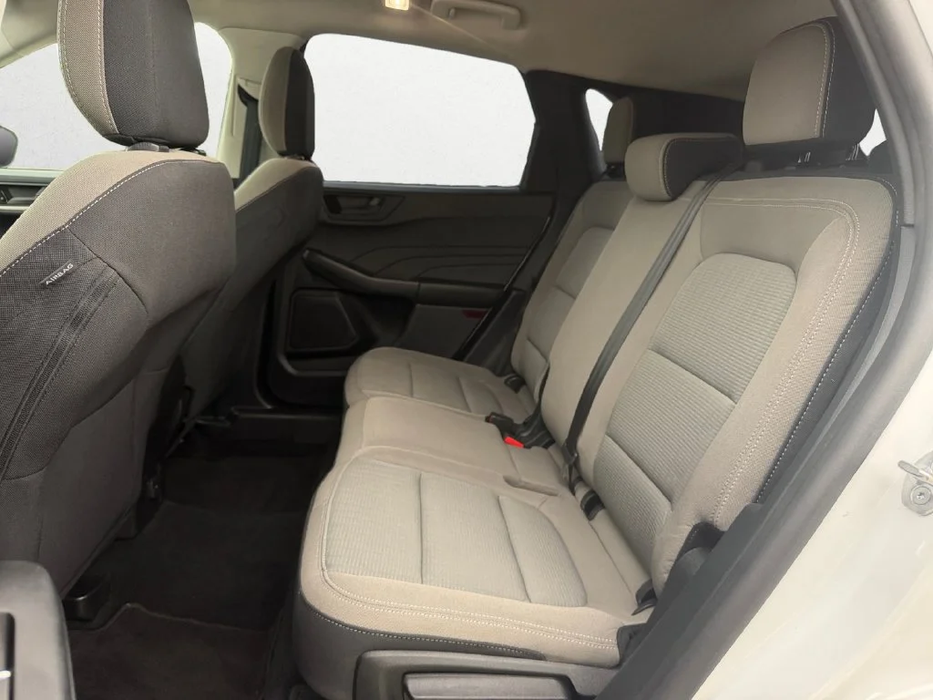 Used 2022 White Ford S image 10