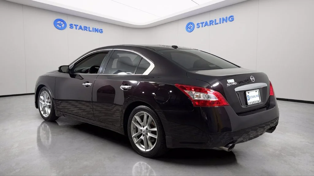 Used 2010  Nissan 3.5 SV w/Premium Pkg image 5