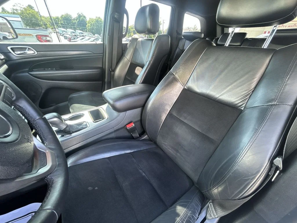 Used 2018 White Jeep Altitude image 17