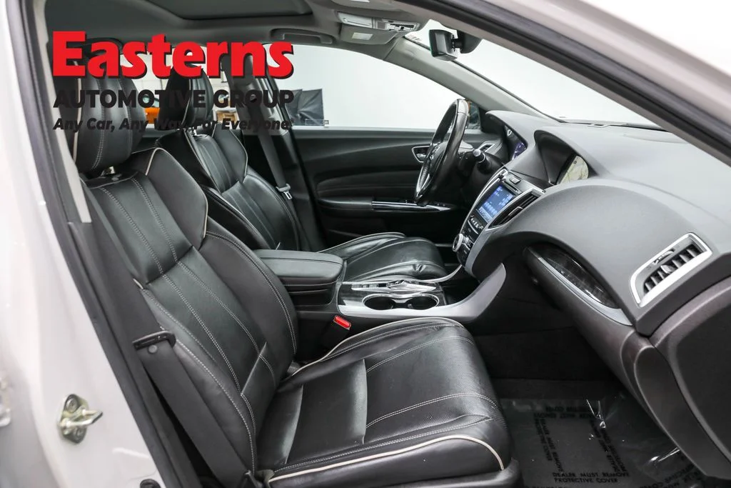 Used 2020 White Acura 3.5L Technology Pkg image 23