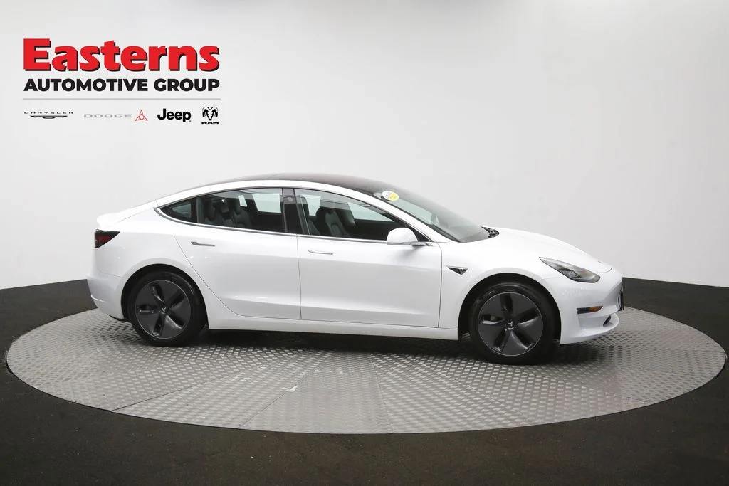 Used 2018 White Tesla Long Range image 40