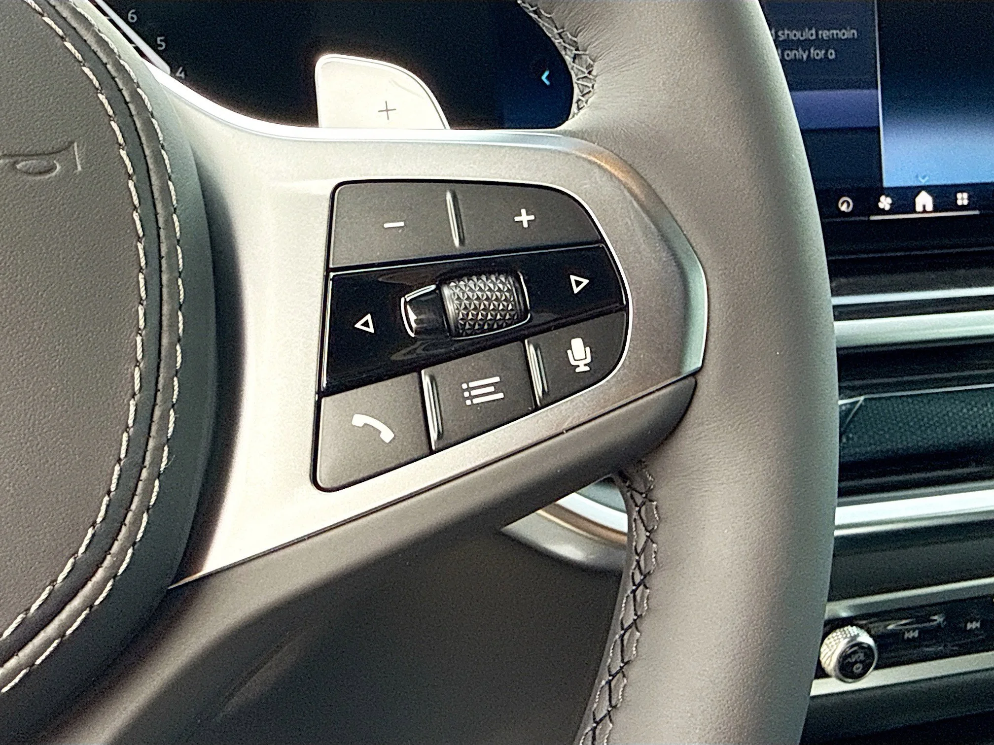 New 2026 Brooklyn Grey Metallic BMW sDrive40i image 39
