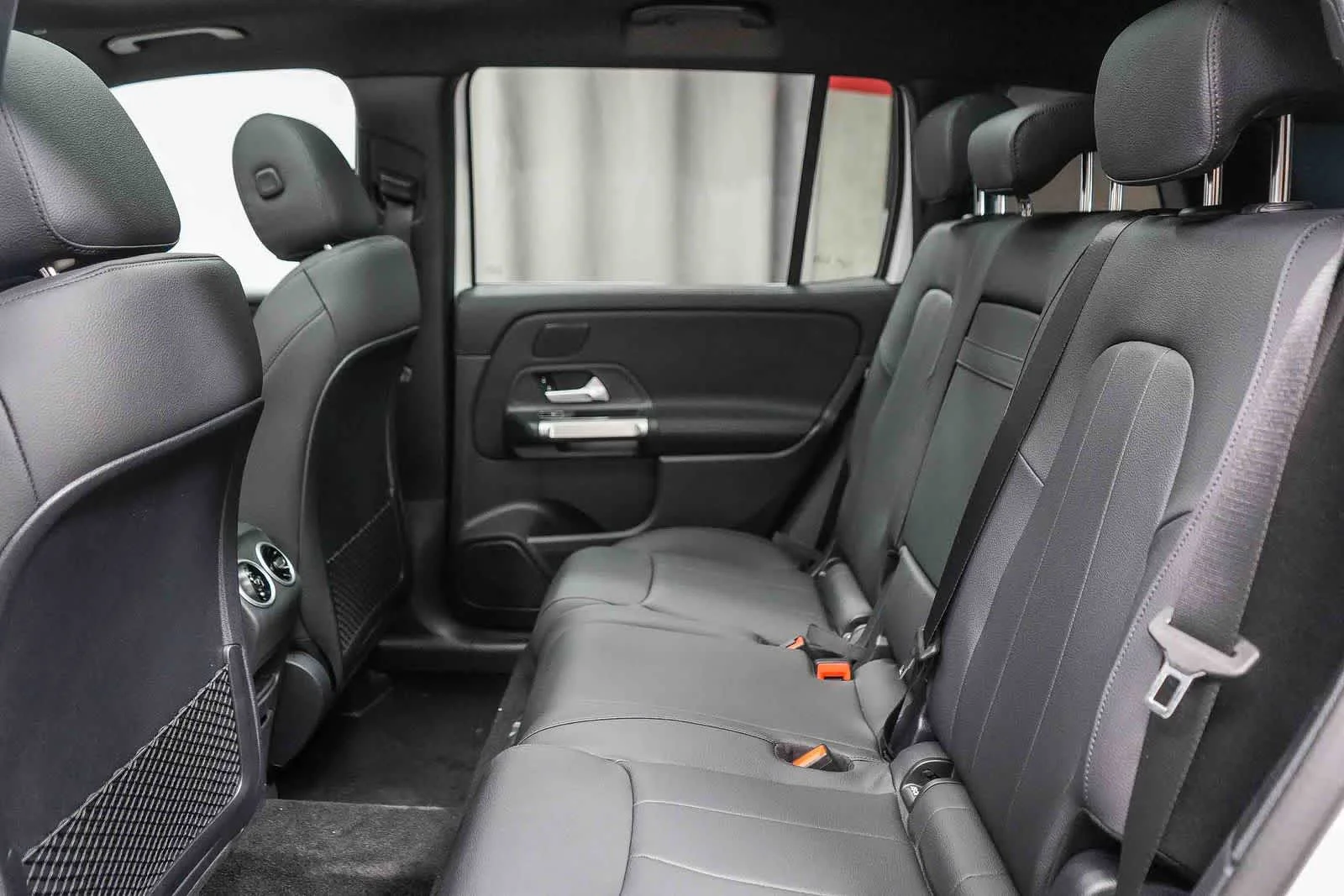 New 2026 Polar White Mercedes-Benz GLB 250 image 65