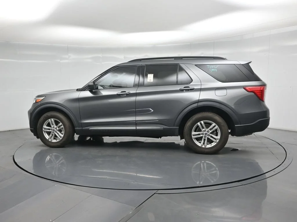 Certified Used 2023 Gray Ford XLT image 4