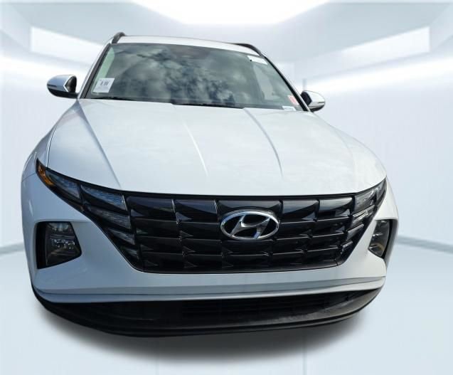 Used 2023 White Hyundai SEL image 7