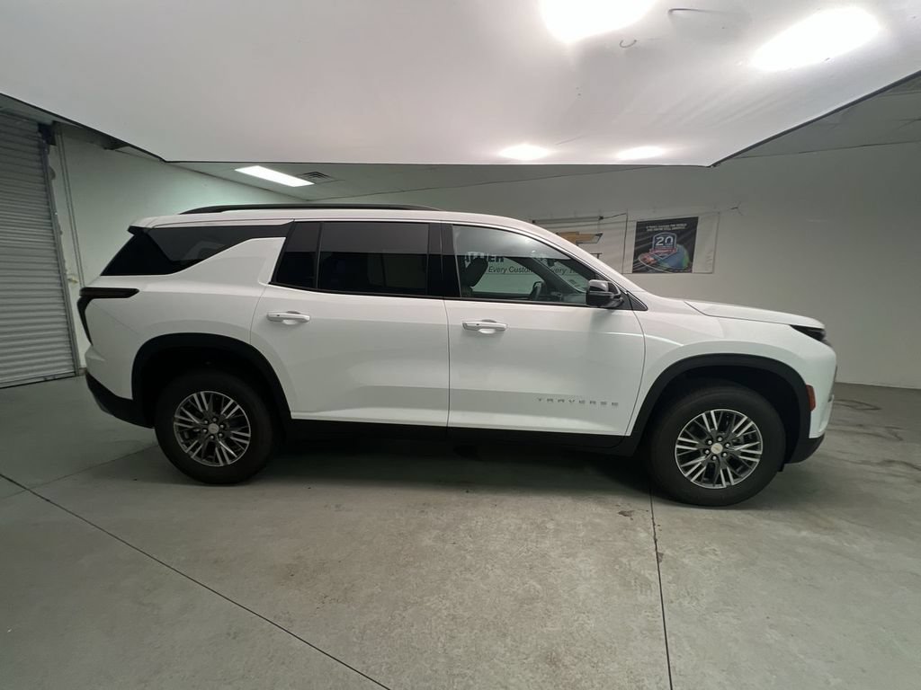 2026 Chevrolet Traverse LT - Photo 9