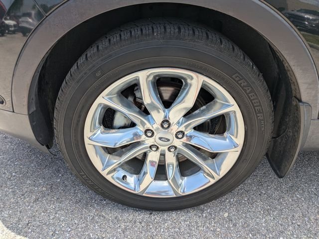 Used 2015  Ford Limited image 11