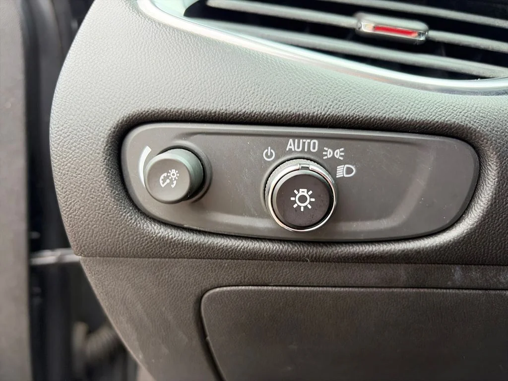 Used 2017 Gray Chevrolet LT image 34