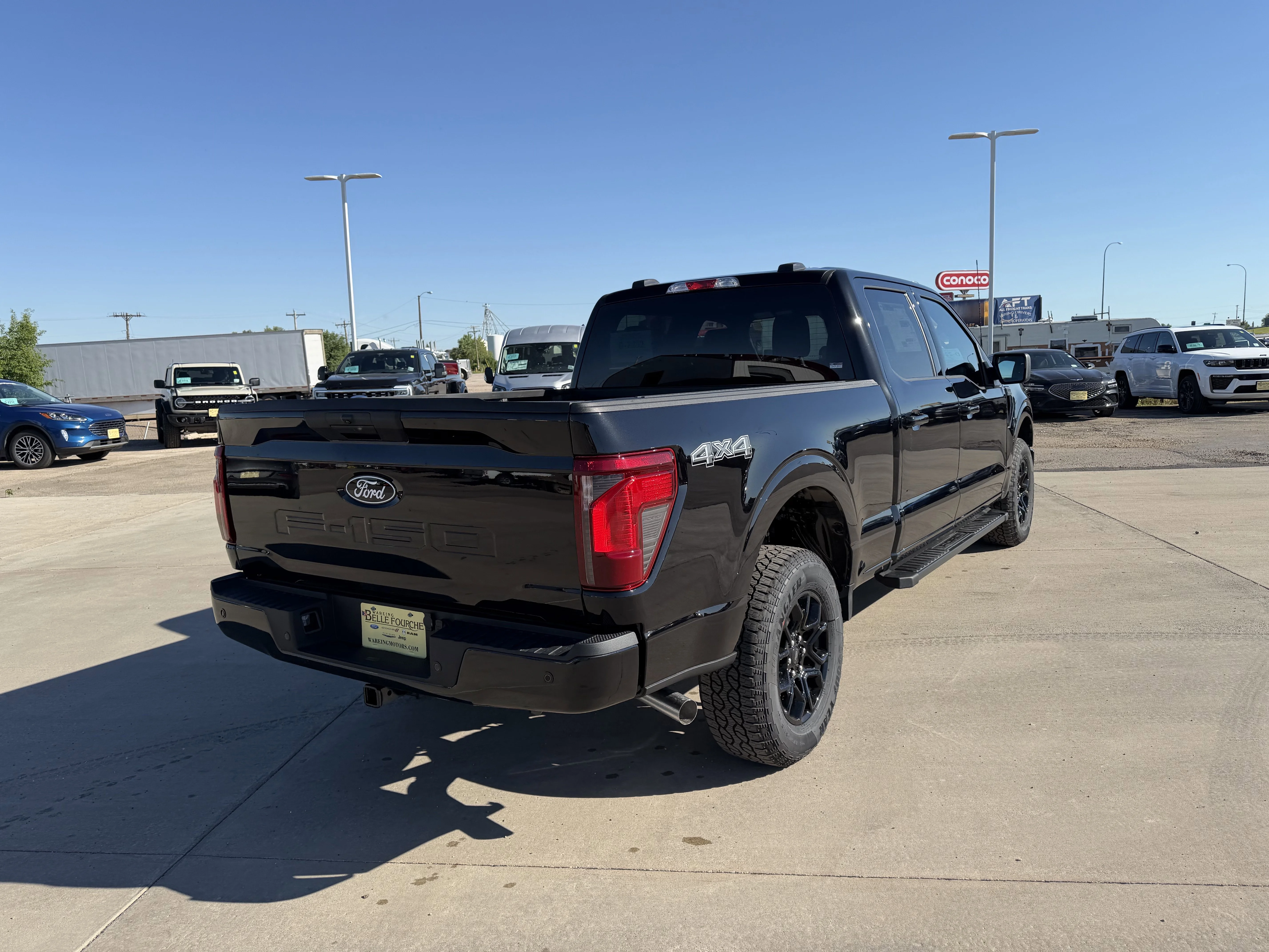 New 2026 Agate Black Metallic Ford XLT image 3