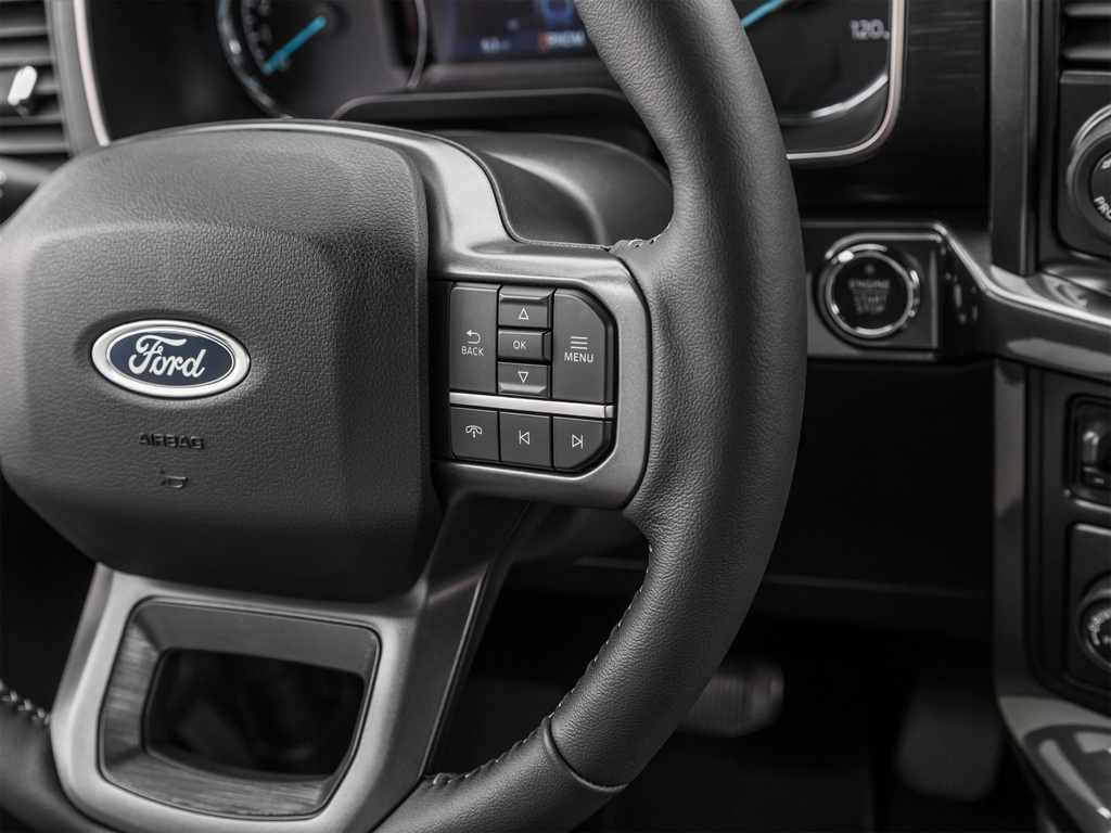 Used 2022 White Ford XLT image 46