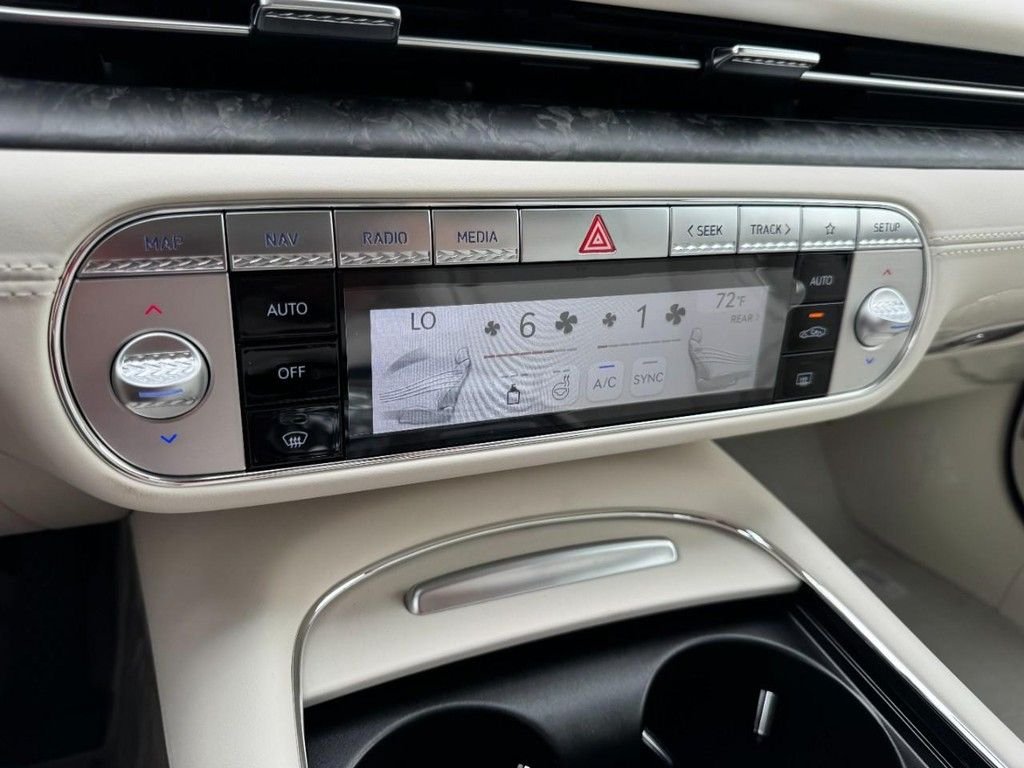 New 2026 Maui Black Genesis 3.5T E-SC MHEV image 16