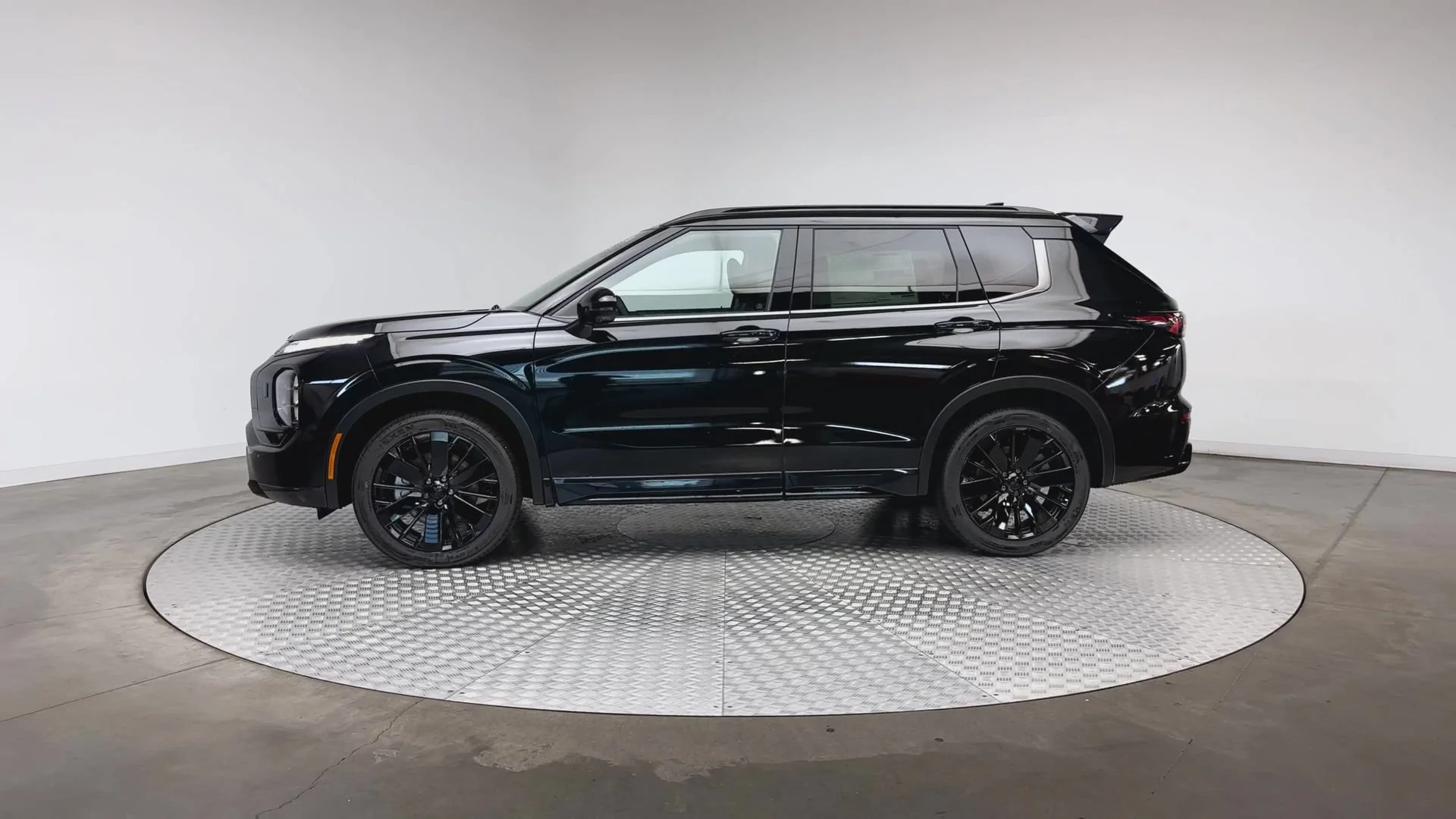New 2026 Black Diamond Mitsubishi BLACK EDITION S-AWC image 5