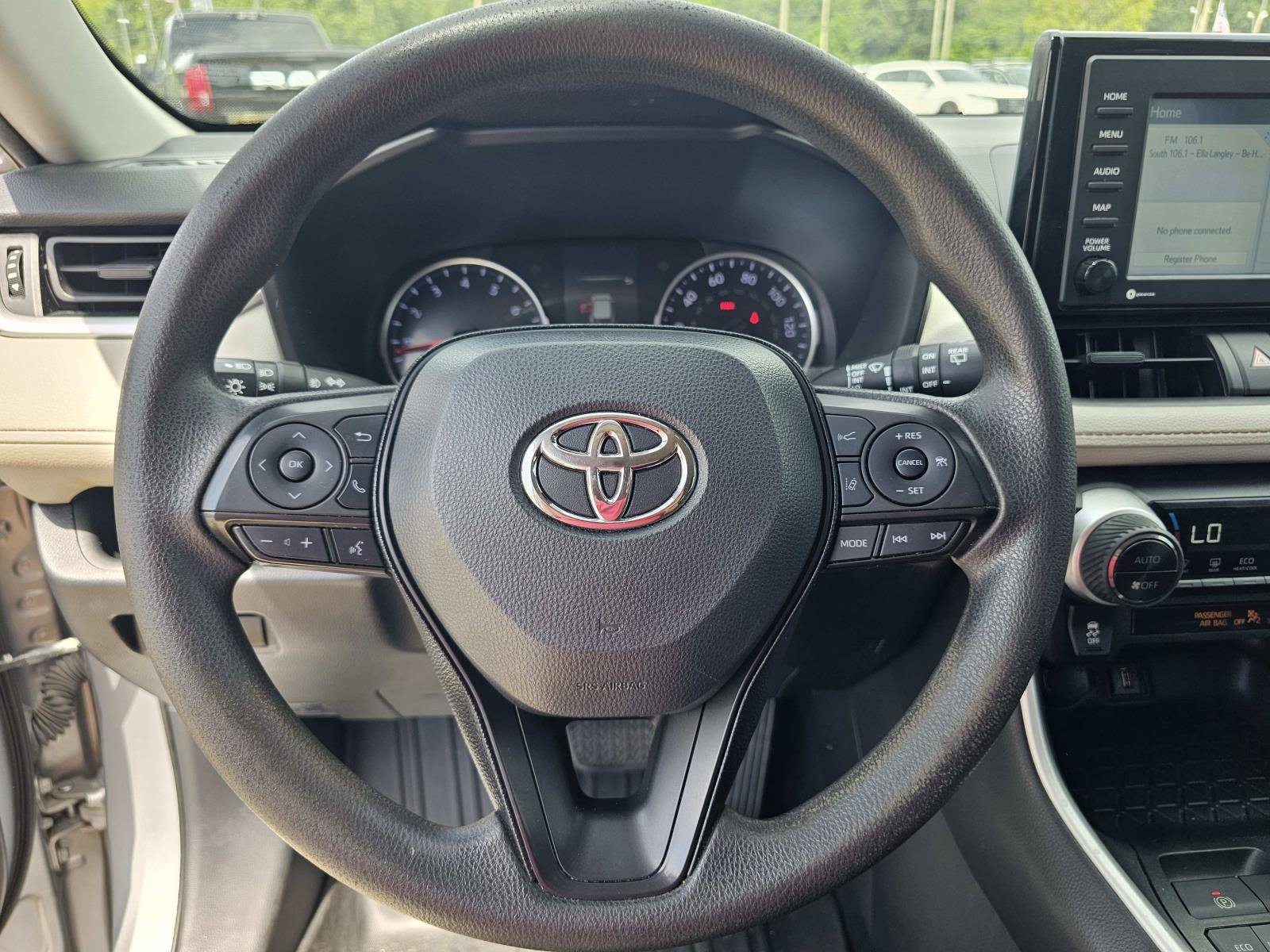Used 2021 Silver Toyota XLE image 19