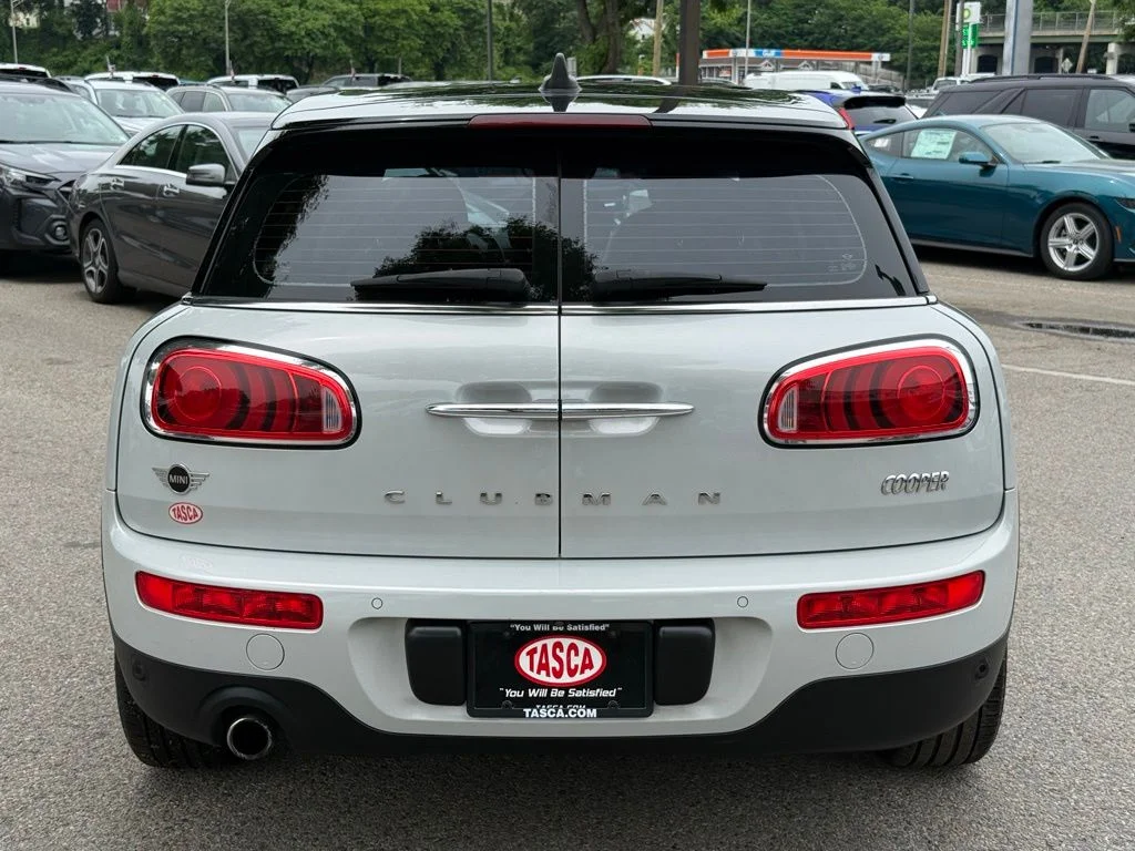 Used 2019  MINI  image 9