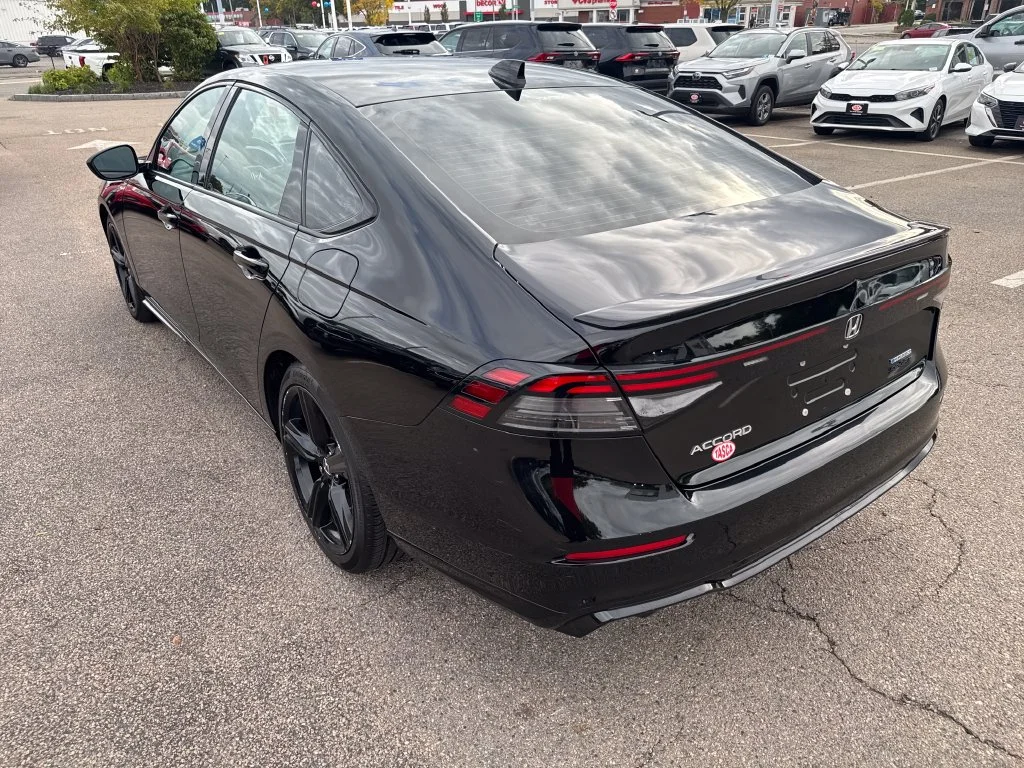 Used 2023 Black Honda Sport-L image 5