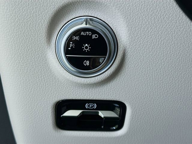 New 2026 Polar White Mercedes-Benz CLE 450 image 41