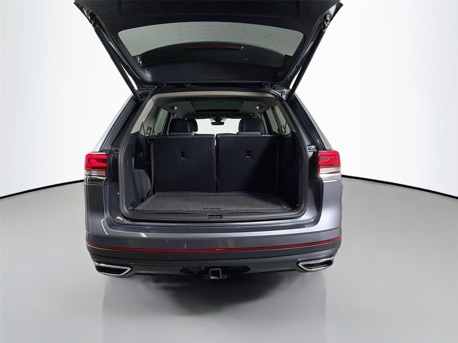 Used 2024  Volkswagen 2.0T SE w/Technology image 25