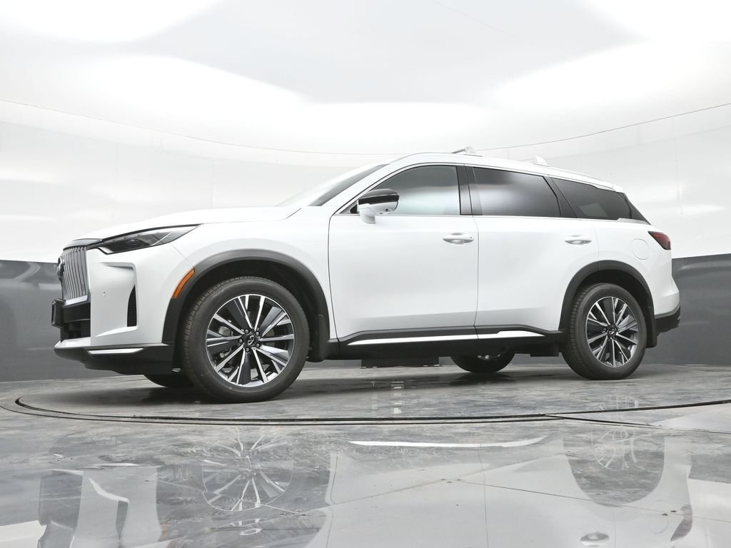 Used 2026 White INFINITI LUXE image 26