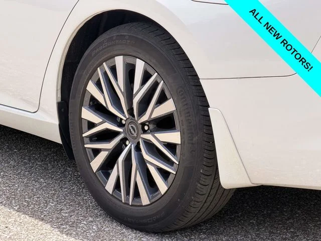 Used 2023 White Nissan 2.5 SV image 11