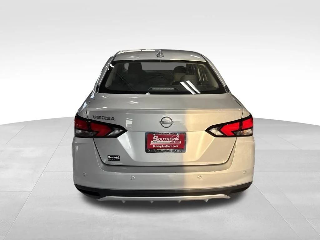 Used 2025 Silver Nissan 1.6 SV image 7