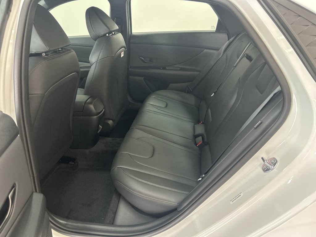 Used 2026 White Hyundai SEL Sport image 15