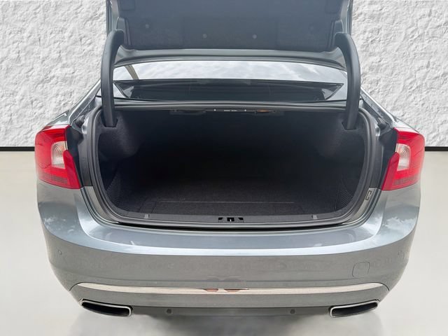Used 2016 Gray Metallic Volvo T5 Drive-E Premier image 12