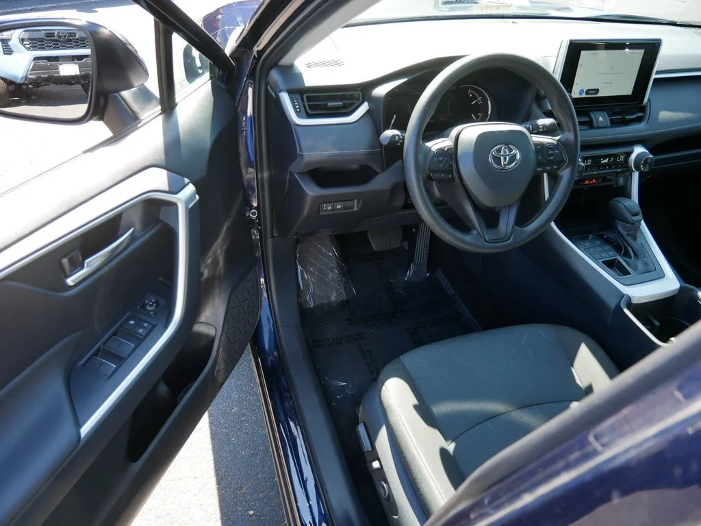 Certified Used 2025  Toyota XLE image 10