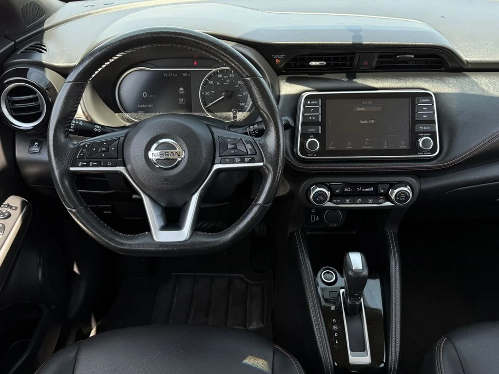Used 2019 Gray Nissan SR image 12