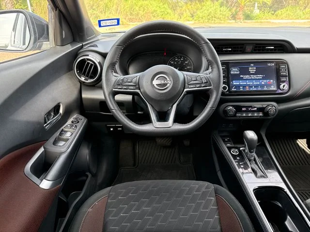 Used 2024 Gray Nissan SR image 18