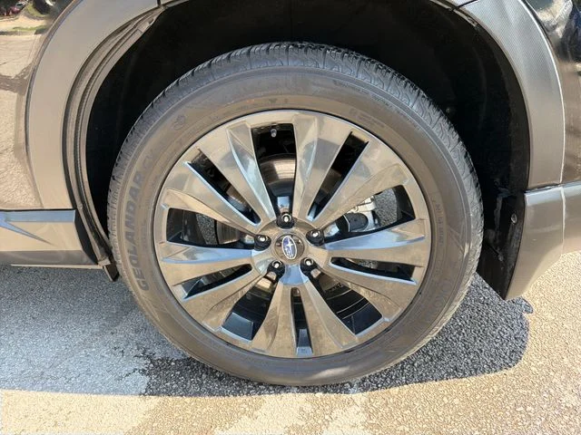 Used 2022 Black Subaru Onyx Edition image 31