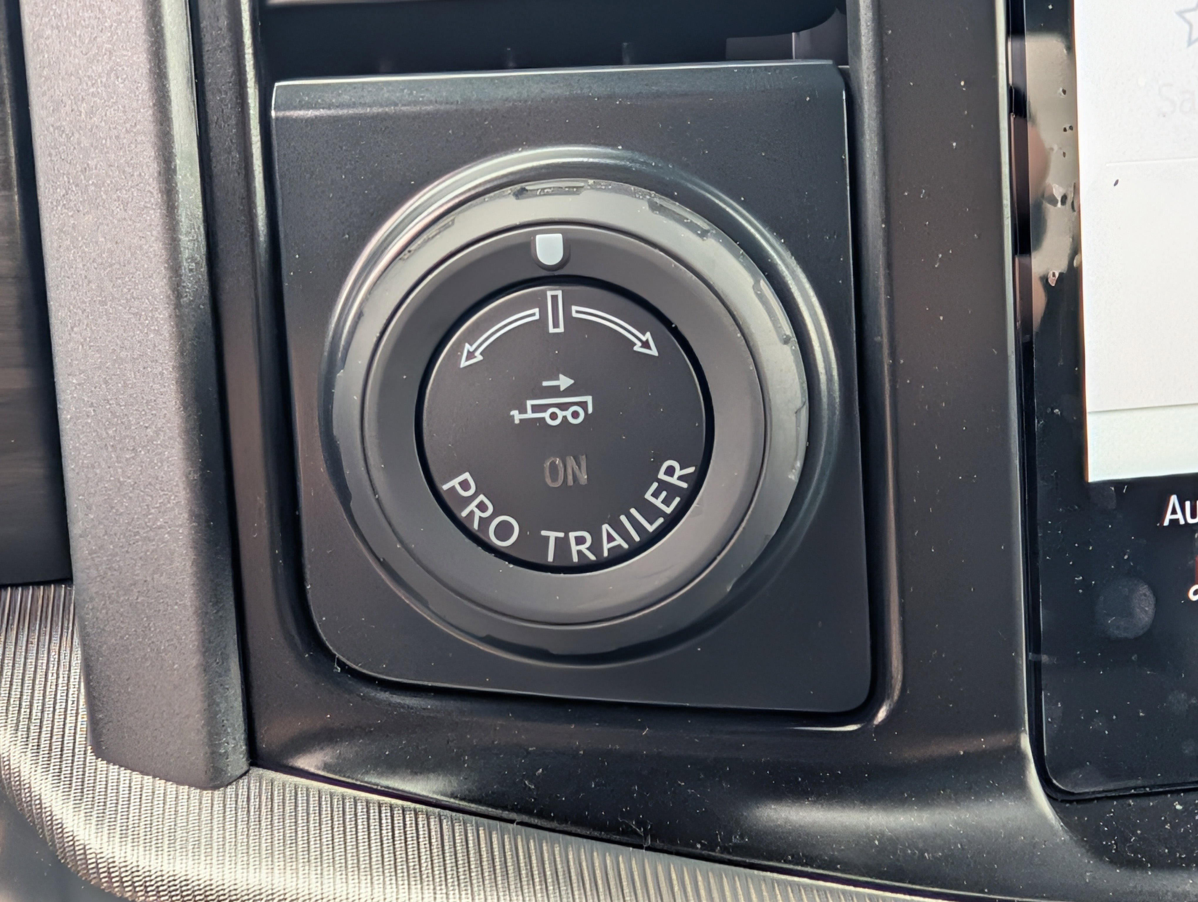 New 2026 Oxford White FORD Lariat® image 27