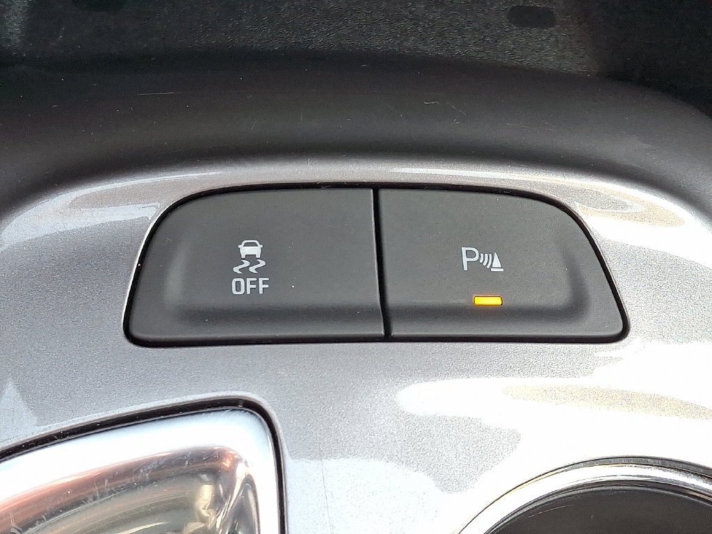 Used 2024 White Chevrolet LT image 25