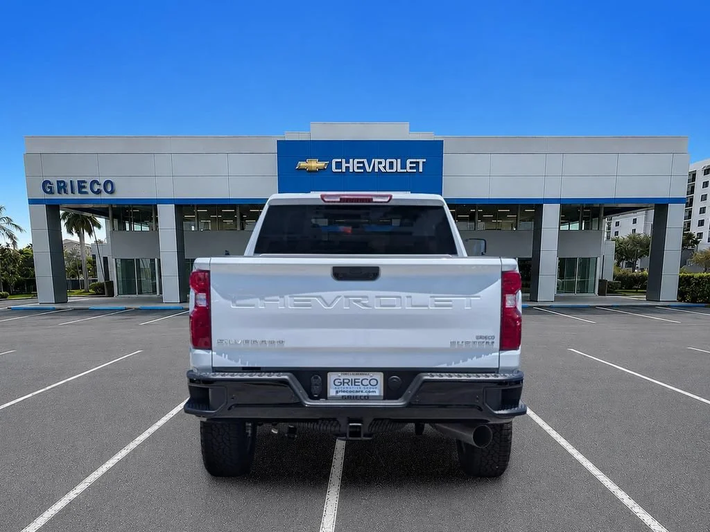 New 2026 Summit White Chevrolet Custom image 4