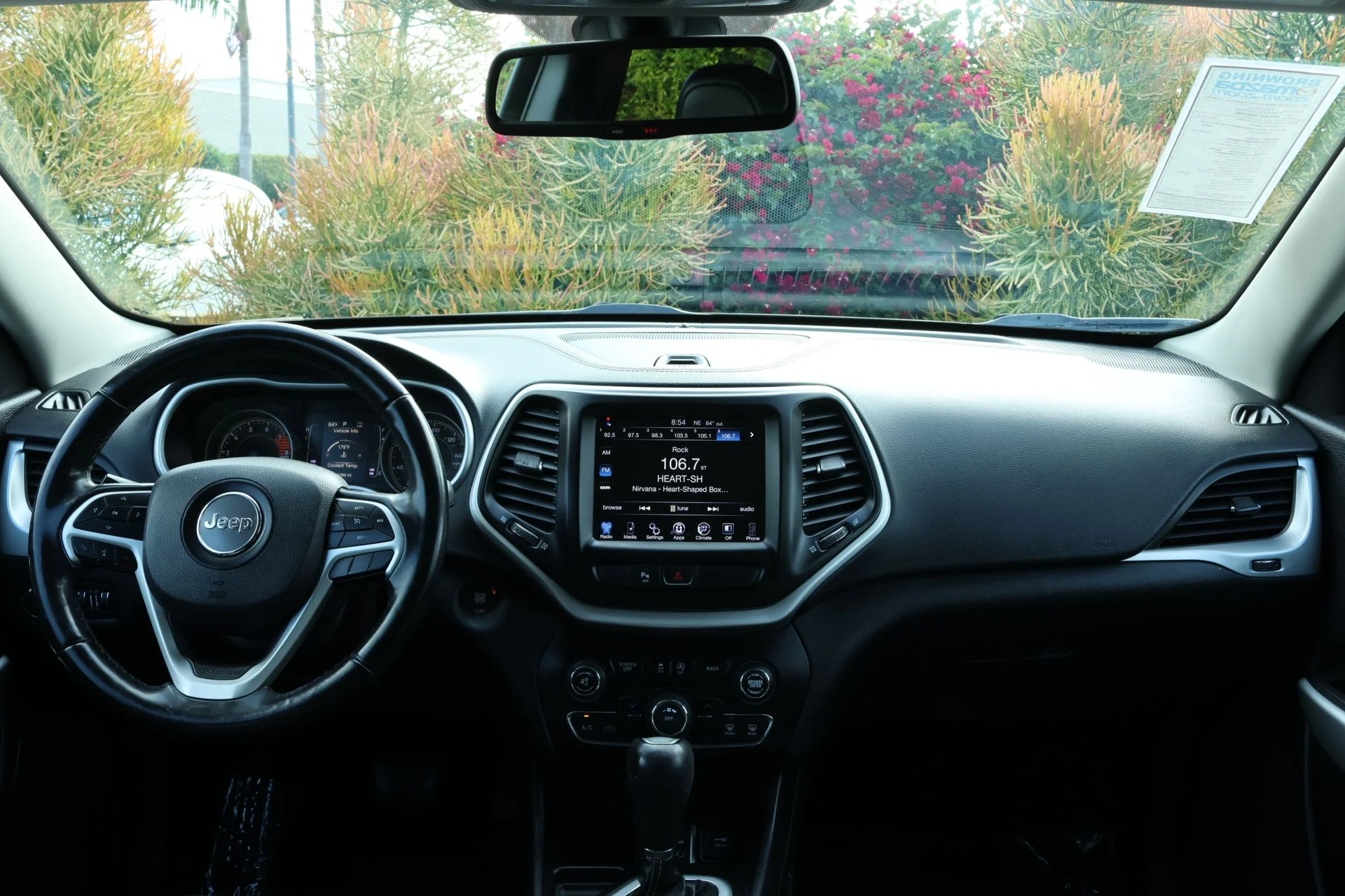 Used 2018 Gray Jeep Latitude Plus image 7