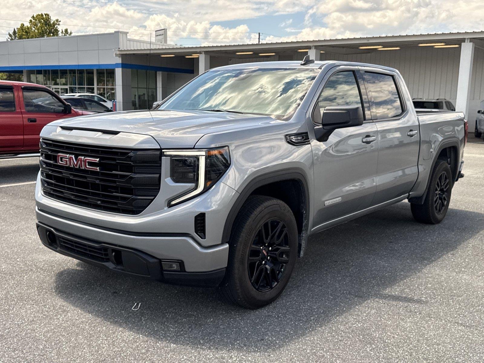 Used 2026 Sterling Metallic GMC Elevation image 8